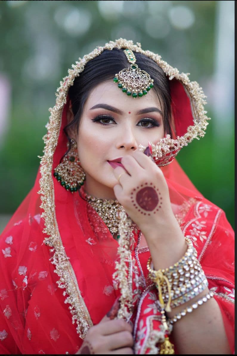 Signature Glam Party Makeup